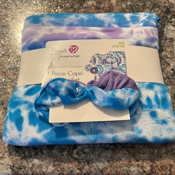 Pajama Set by Sweet Treasures New - Picture 3 of 4